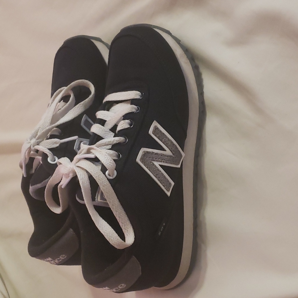 New balance shoes